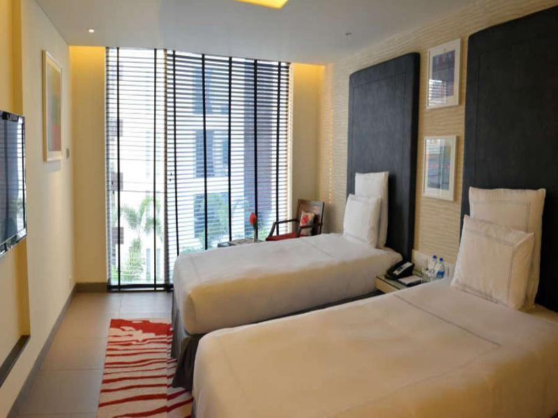 Hard Rock Hotel Goa Calangute Bagian luar foto A room at the Park, Hyderabad