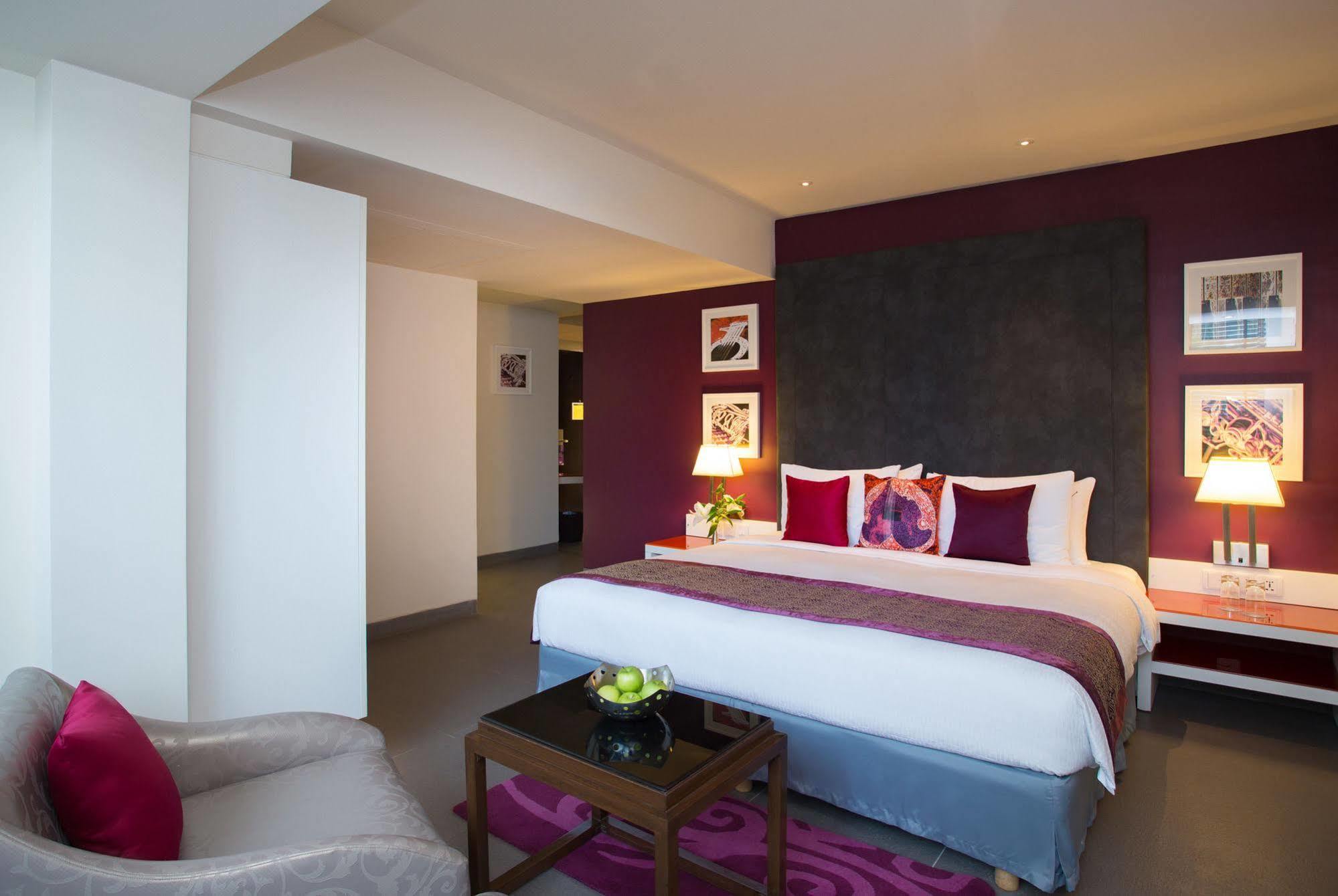 Hard Rock Hotel Goa Calangute Bagian luar foto A bedroom at the hotel