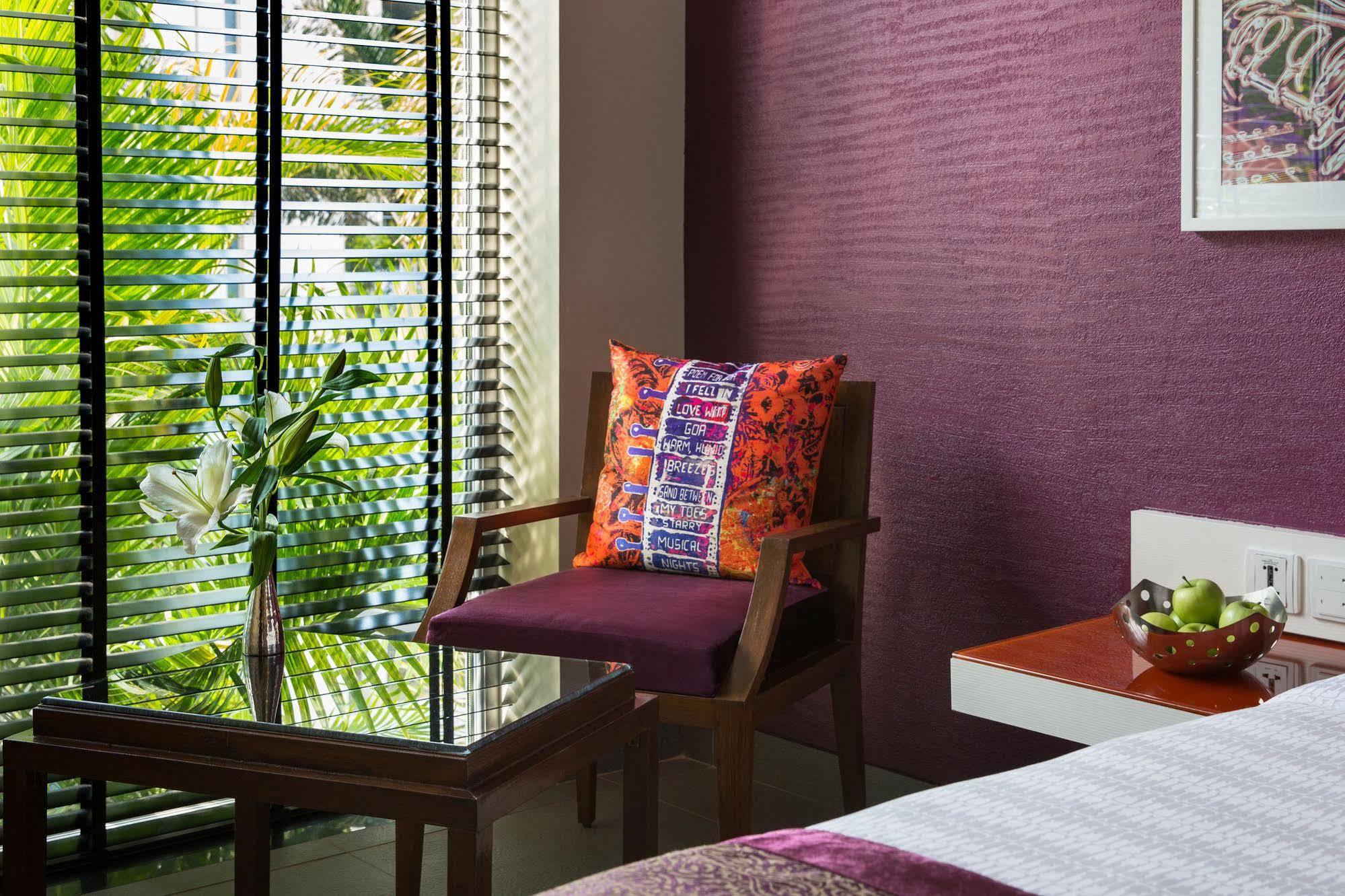 Hard Rock Hotel Goa Calangute Bagian luar foto A room at the Taj Bengal